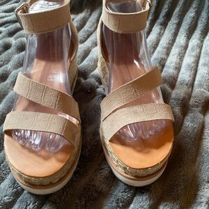 Dolce Vita Beige Suede Platform Espadrille Sandals
